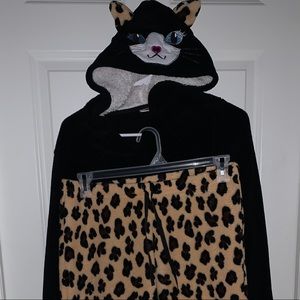 Zoe and Bella Leopard Print Cat Pajama Set Small